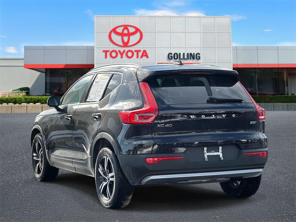 used 2025 Volvo XC40 car, priced at $29,200