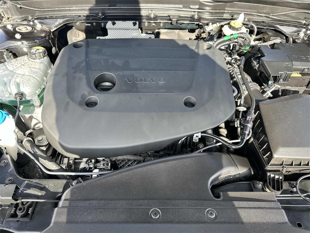 used 2025 Volvo XC40 car, priced at $29,200