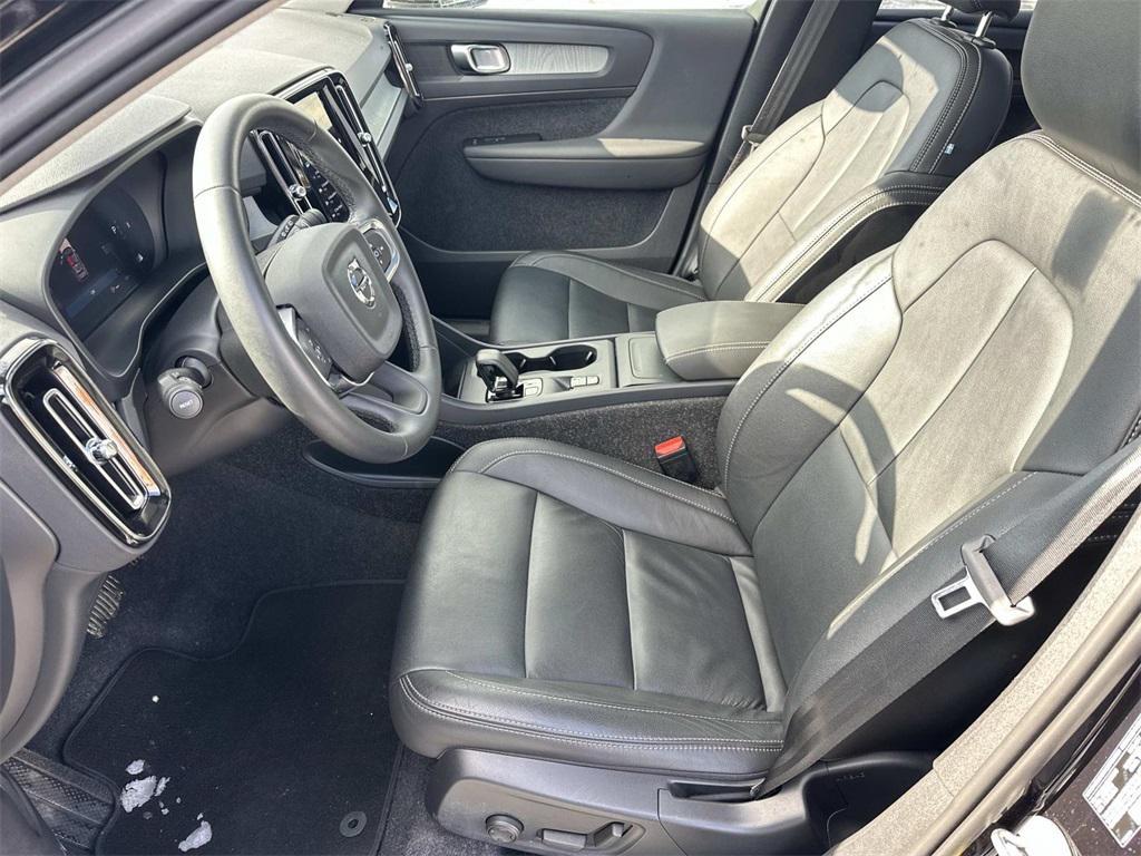 used 2025 Volvo XC40 car, priced at $29,200