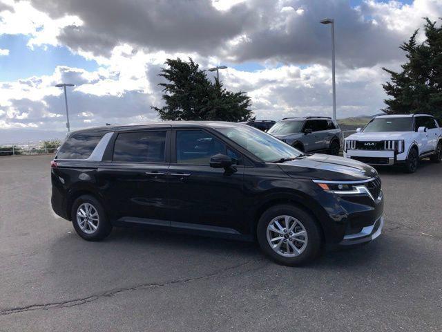 used 2024 Kia Carnival car, priced at $29,300