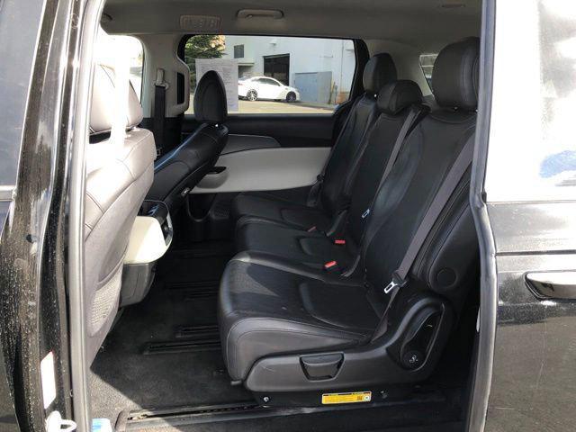 used 2024 Kia Carnival car, priced at $29,300