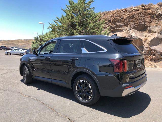 used 2024 Kia Sorento car, priced at $25,999
