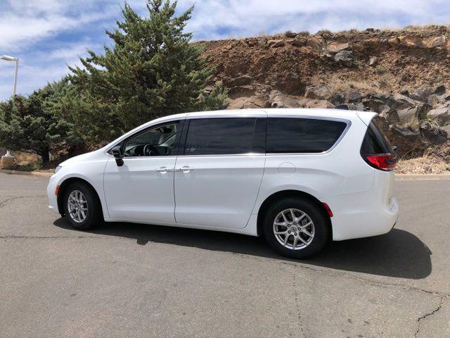 used 2024 Chrysler Pacifica car, priced at $25,900