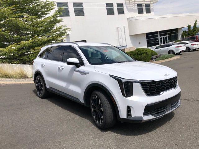 used 2024 Kia Sorento car, priced at $32,700