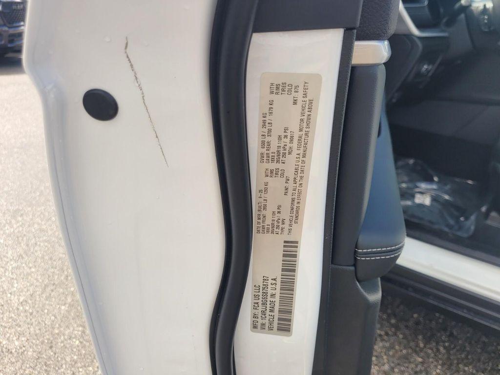 new 2025 Jeep Grand Cherokee L car, priced at $36,055