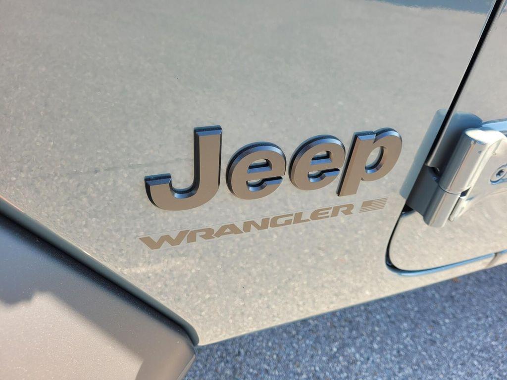 new 2026 Jeep Wrangler car, priced at $33,586