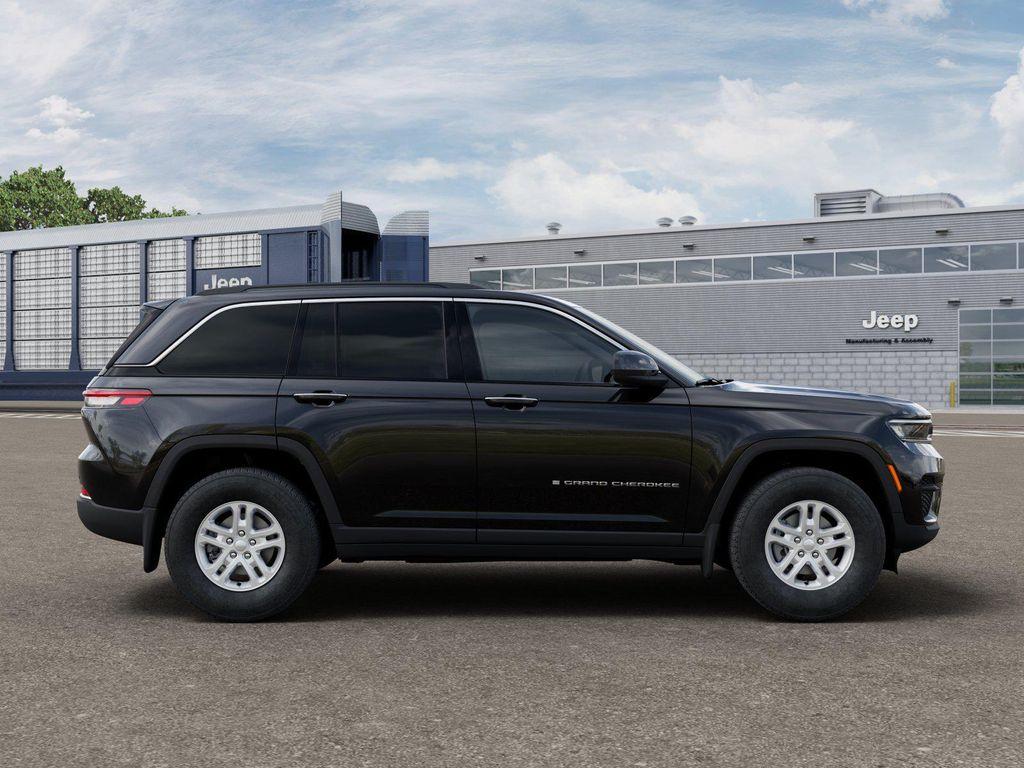 new 2025 Jeep Grand Cherokee car, priced at $31,868