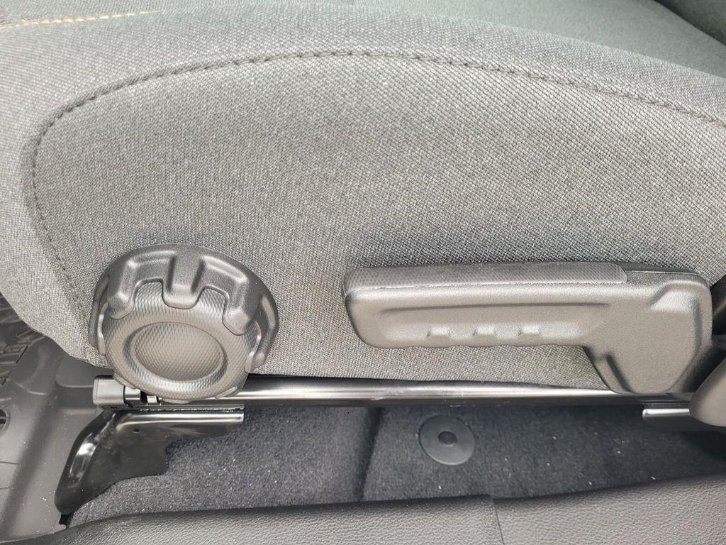 new 2025 Jeep Gladiator car, priced at $39,418