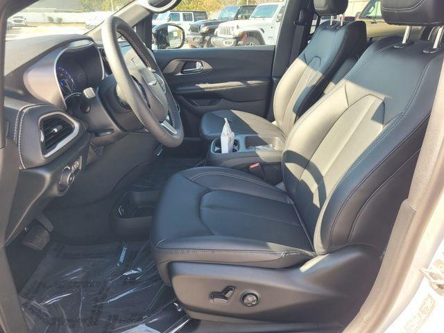 new 2026 Chrysler Pacifica car, priced at $40,649
