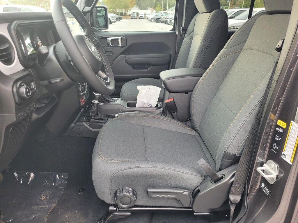 new 2026 Jeep Gladiator car, priced at $49,083