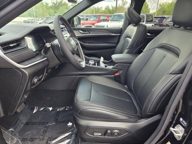 new 2026 Jeep Grand Cherokee car, priced at $48,415
