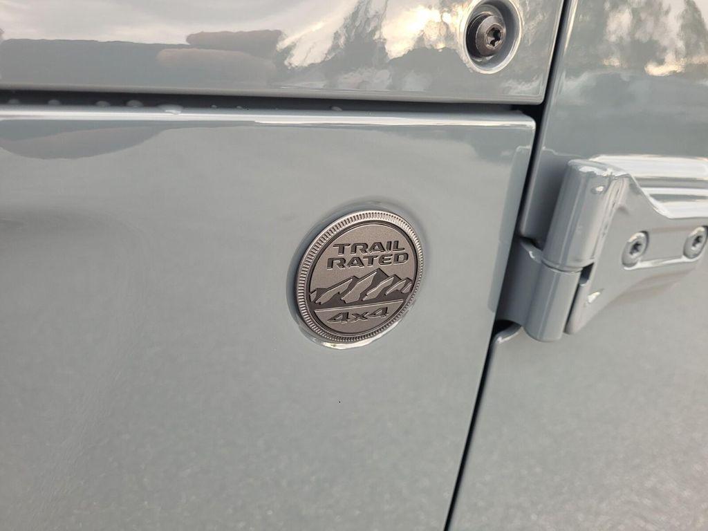 new 2026 Jeep Gladiator car, priced at $40,949