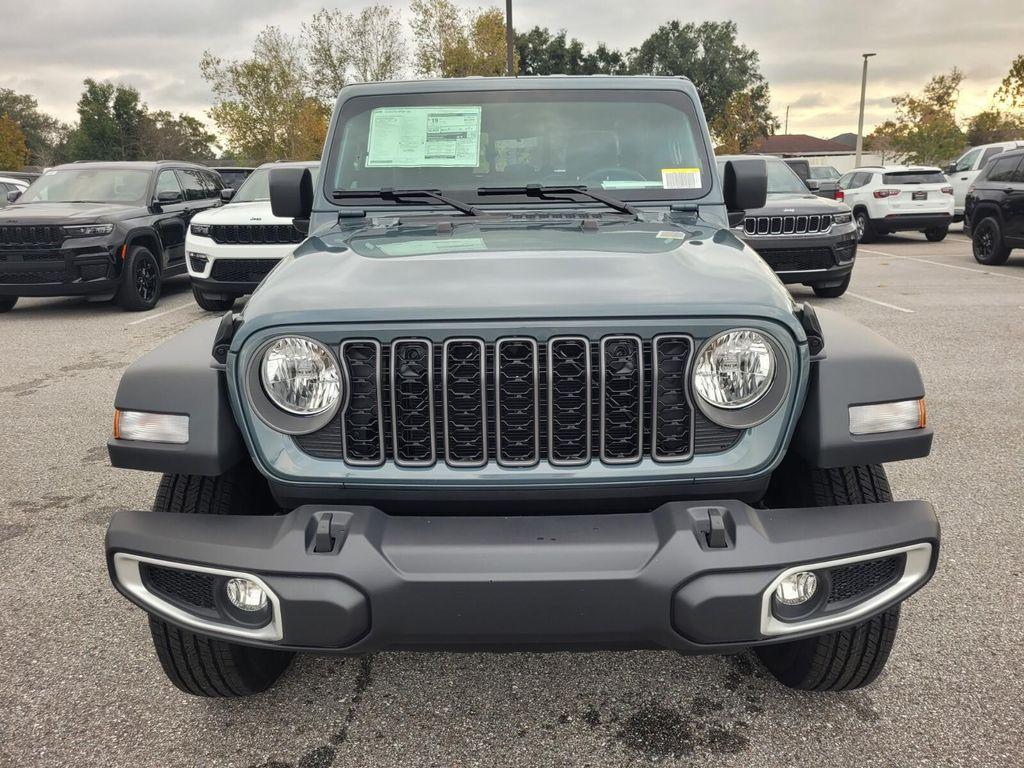 new 2026 Jeep Gladiator car, priced at $40,949