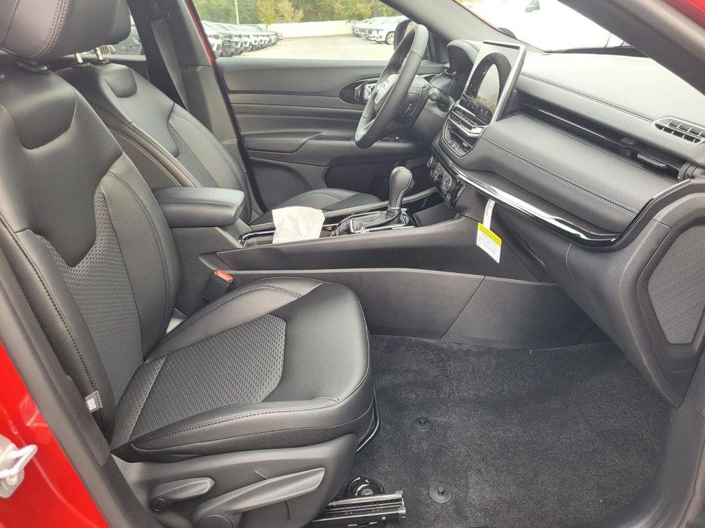 new 2026 Jeep Compass car, priced at $25,064