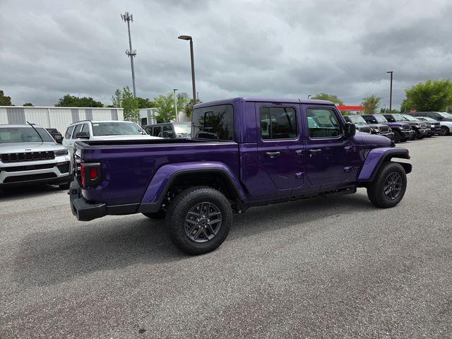 new 2026 Jeep Gladiator car, priced at $45,310