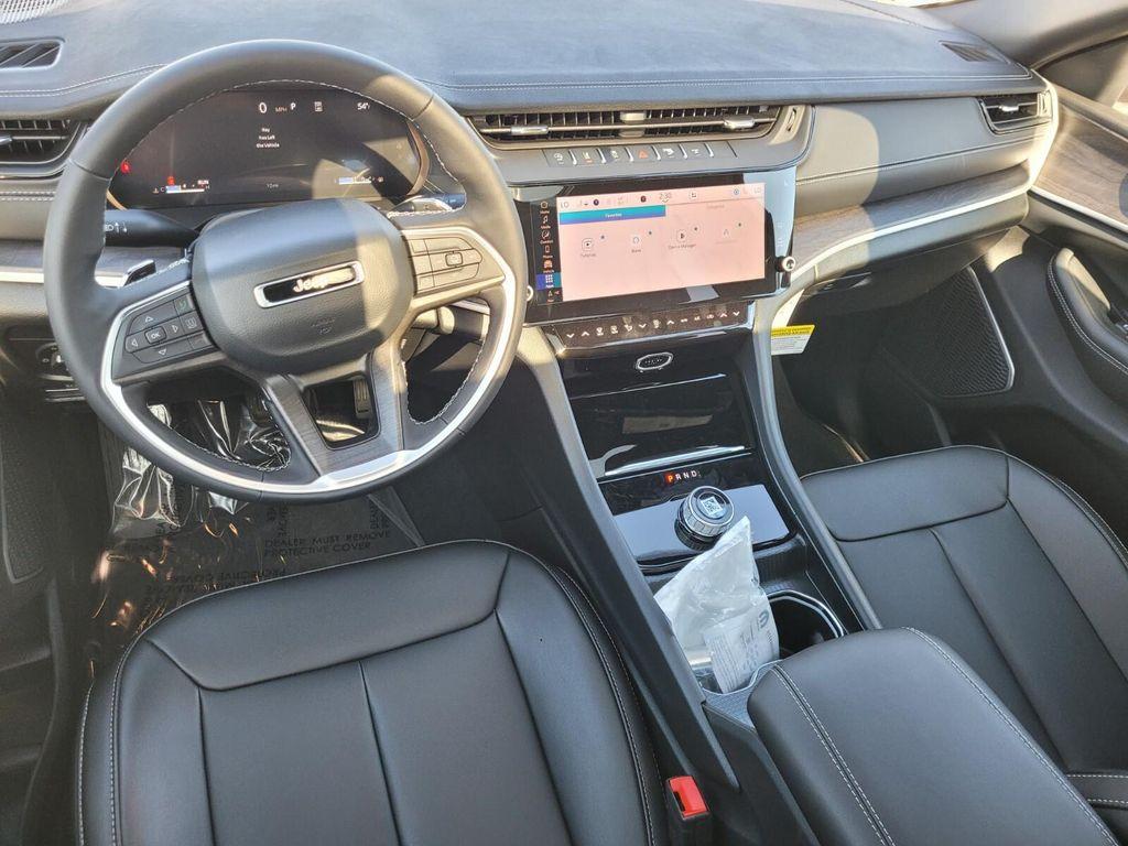 new 2026 Jeep Grand Cherokee car, priced at $45,586