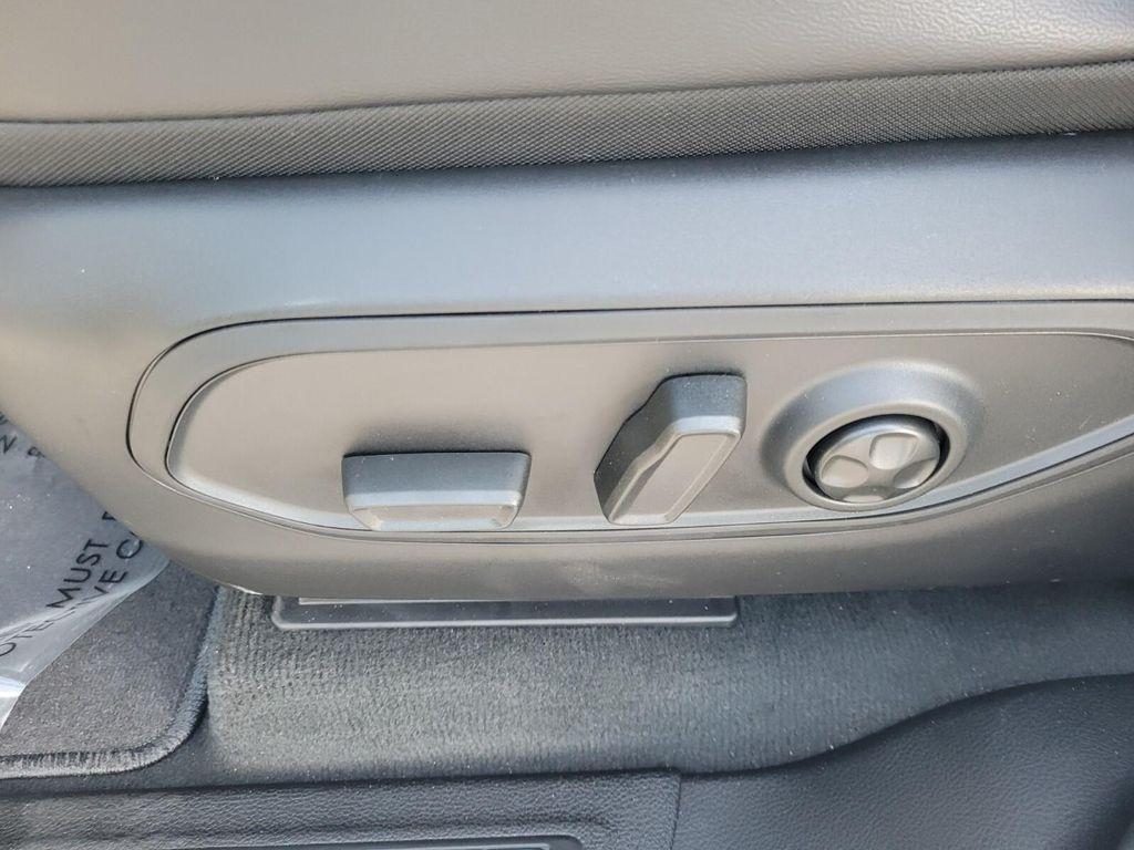 new 2026 Jeep Grand Cherokee car, priced at $45,586