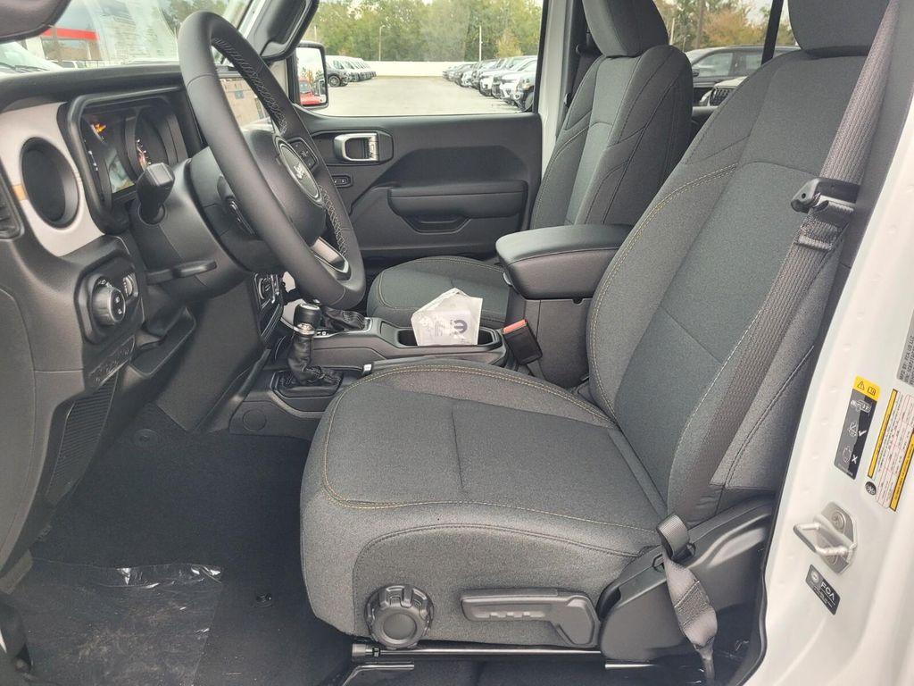 new 2026 Jeep Gladiator car, priced at $44,973