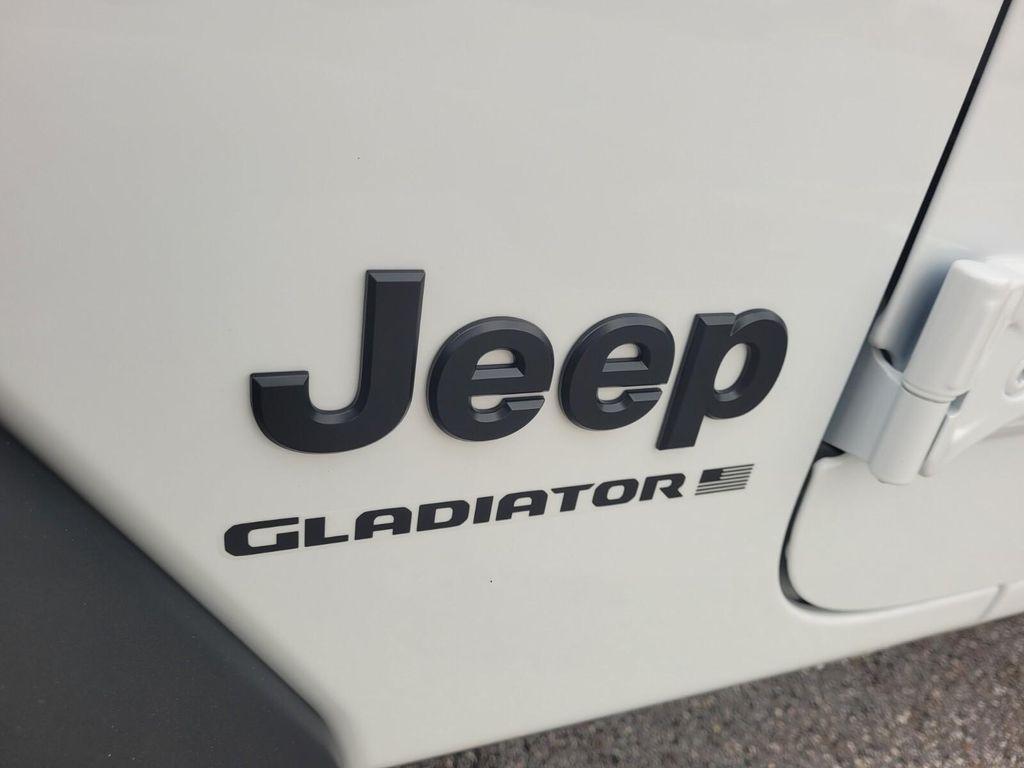 new 2026 Jeep Gladiator car, priced at $44,973