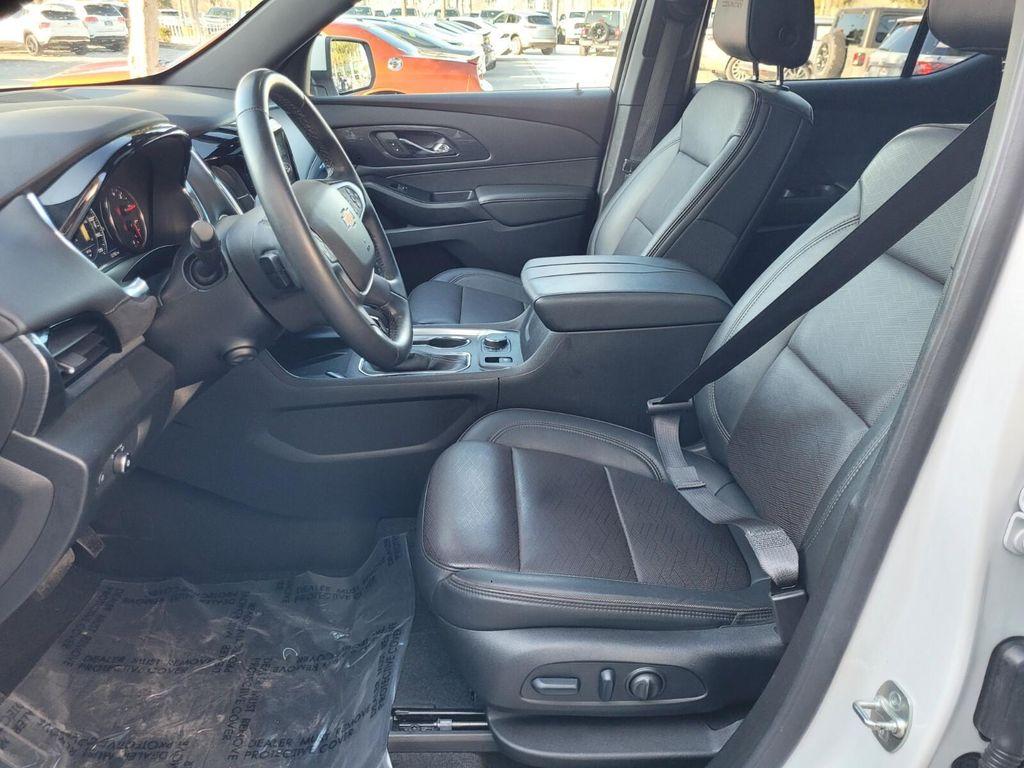 used 2023 Chevrolet Traverse car, priced at $33,998