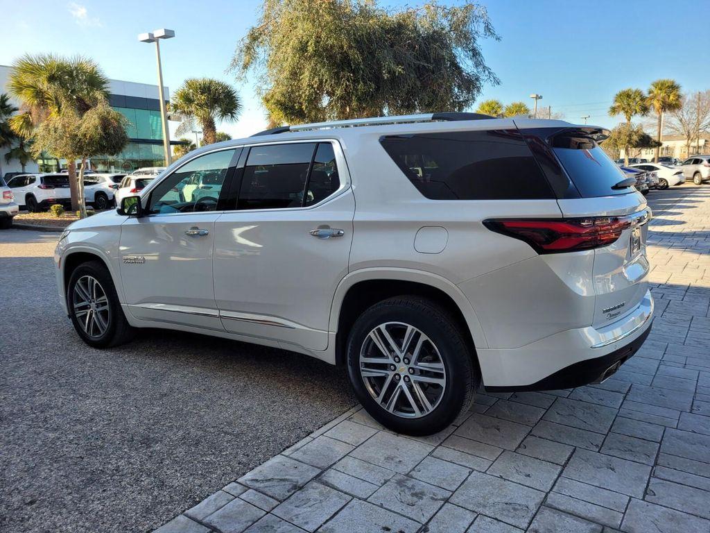 used 2023 Chevrolet Traverse car, priced at $33,998