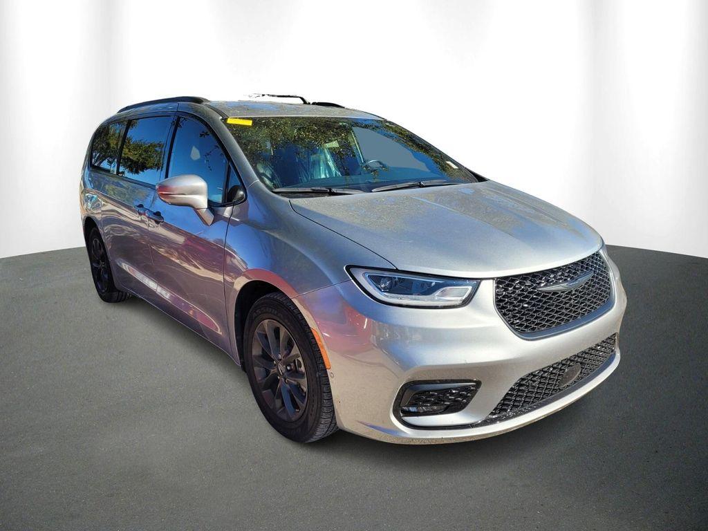 used 2021 Chrysler Pacifica car, priced at $20,496