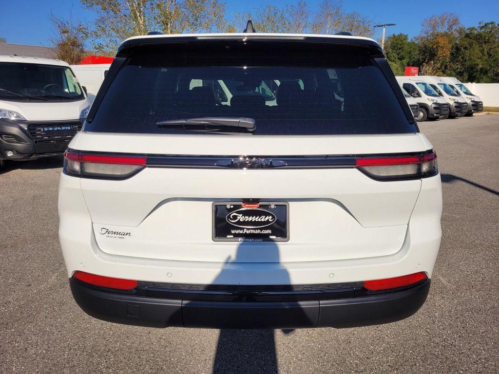 new 2025 Jeep Grand Cherokee car, priced at $35,166