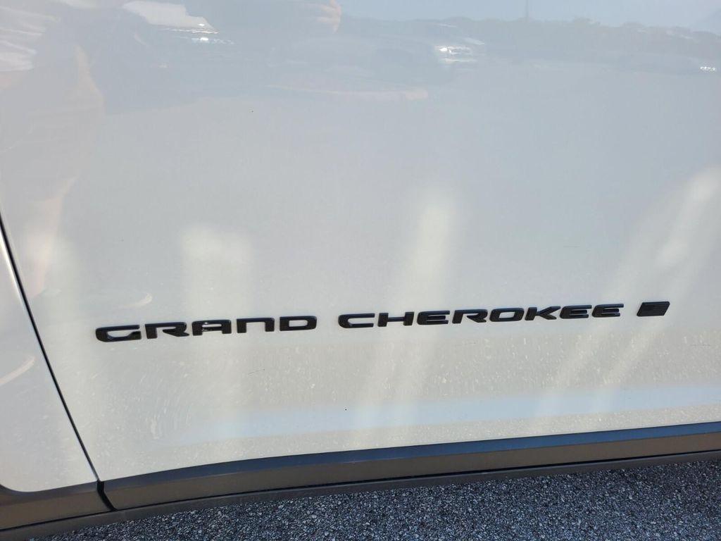 new 2025 Jeep Grand Cherokee car, priced at $35,166