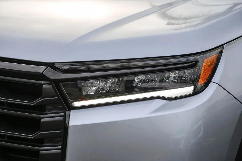 new 2026 Honda Pilot car, priced at $45,990