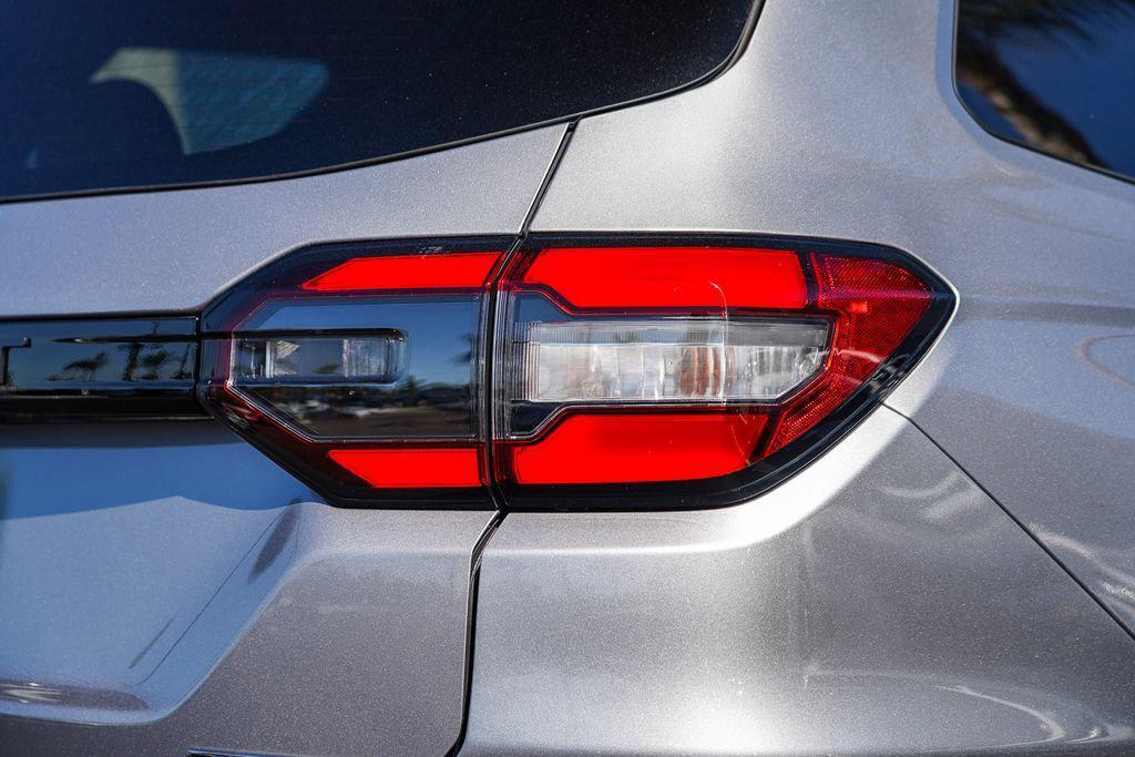 new 2025 Honda Pilot car, priced at $50,895