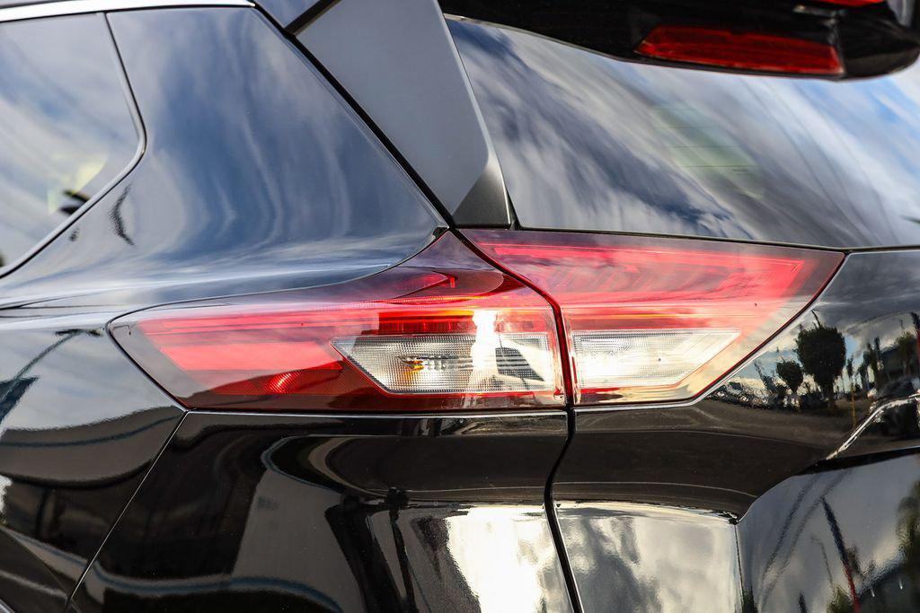 used 2023 Nissan Rogue car, priced at $24,998