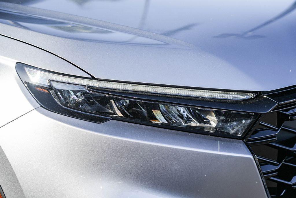 new 2026 Honda CR-V Hybrid car, priced at $44,000