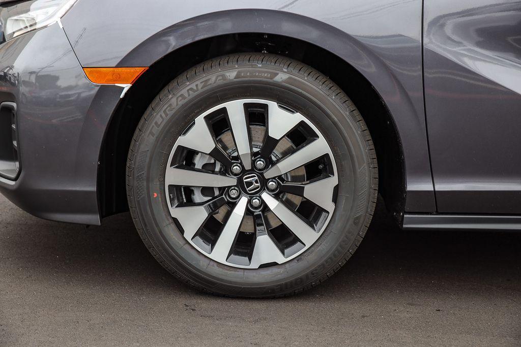 new 2026 Honda Odyssey car, priced at $44,290