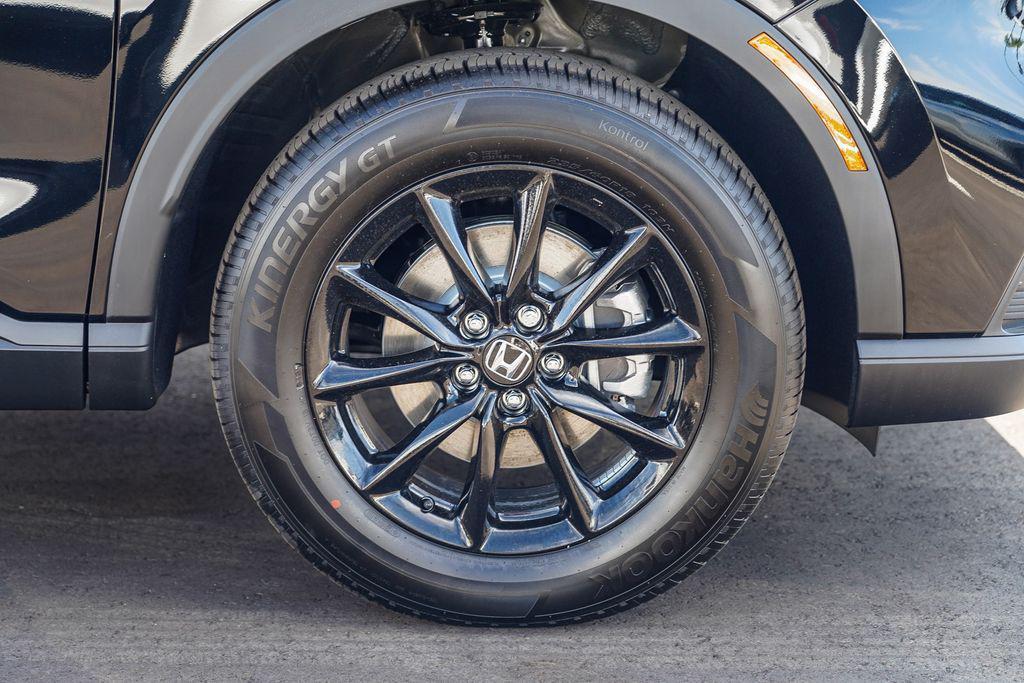 new 2026 Honda CR-V Hybrid car, priced at $38,580