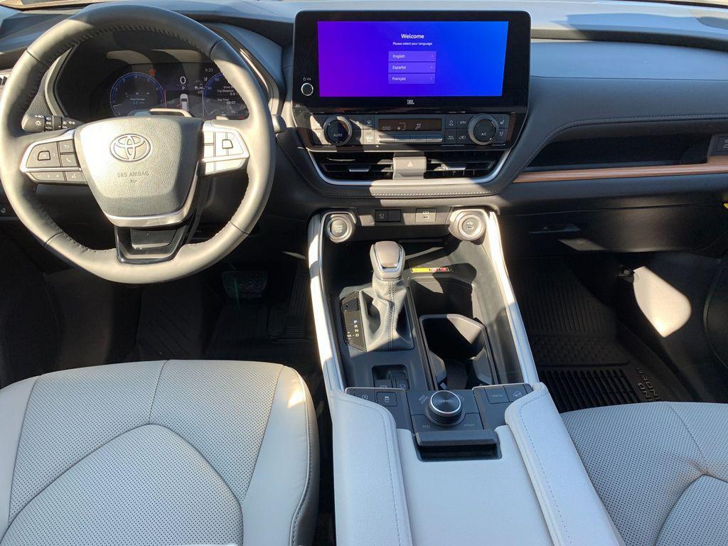 new 2026 Toyota Grand Highlander car