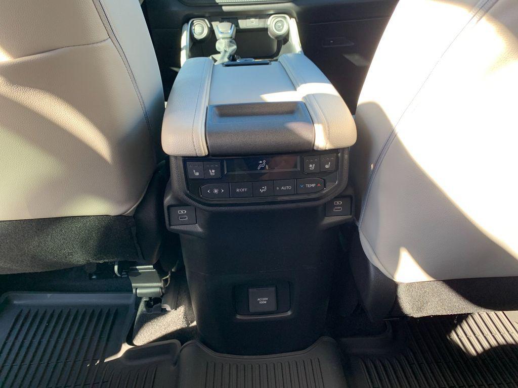 new 2026 Toyota Grand Highlander car