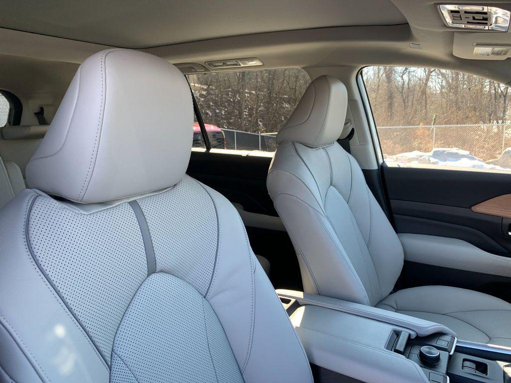 new 2026 Toyota Grand Highlander car