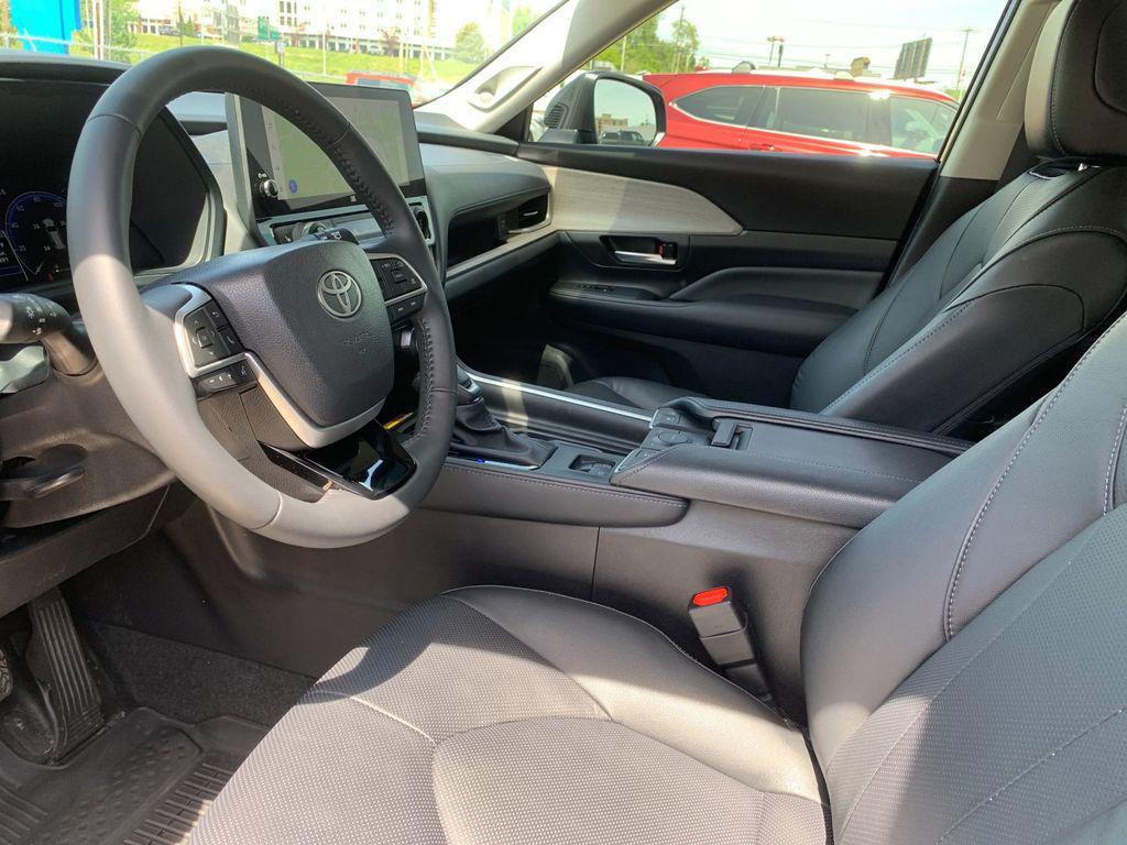 used 2025 Toyota Grand Highlander car, priced at $56,588