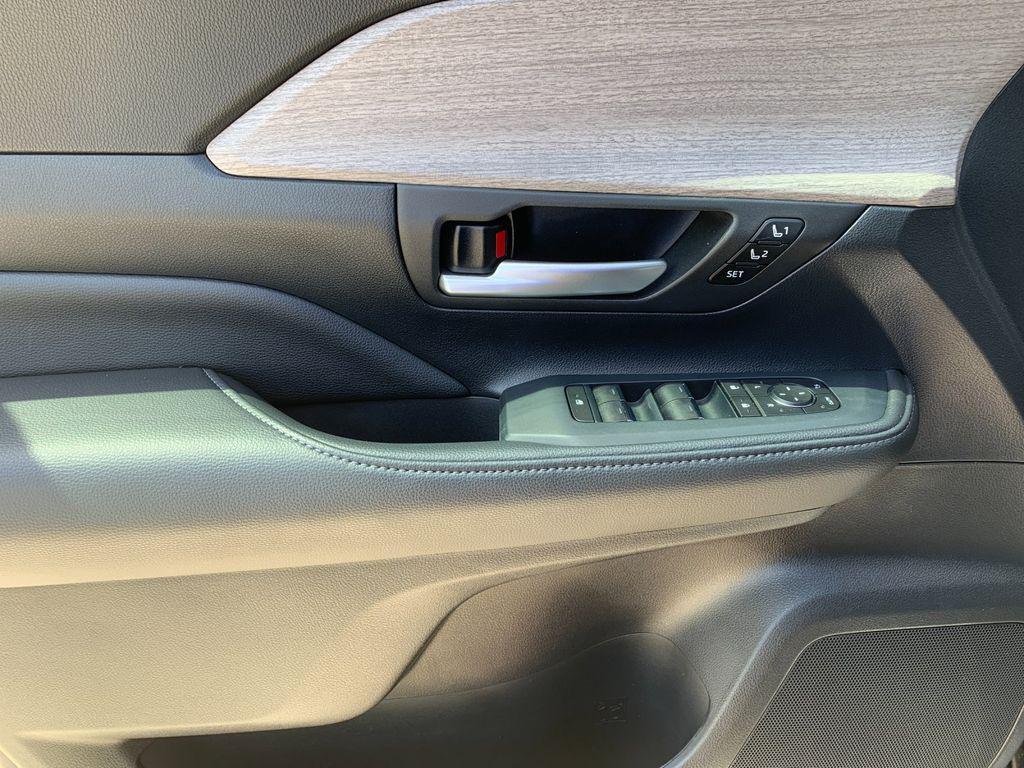 used 2025 Toyota Grand Highlander car, priced at $56,588