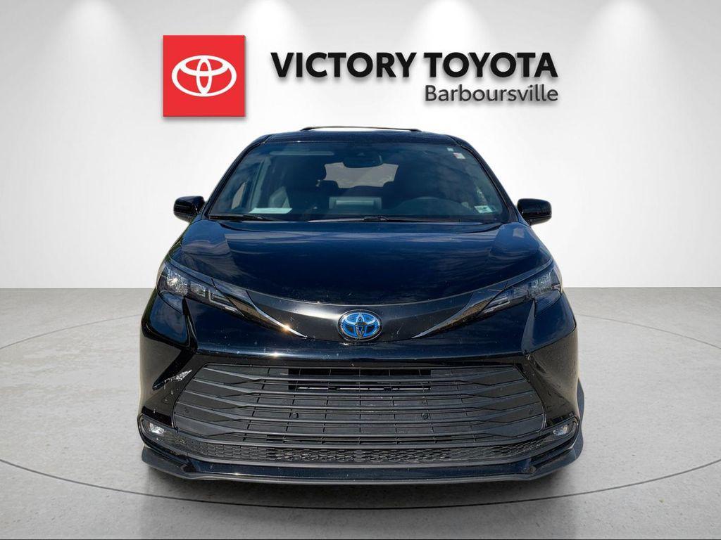 used 2024 Toyota Sienna car, priced at $45,588