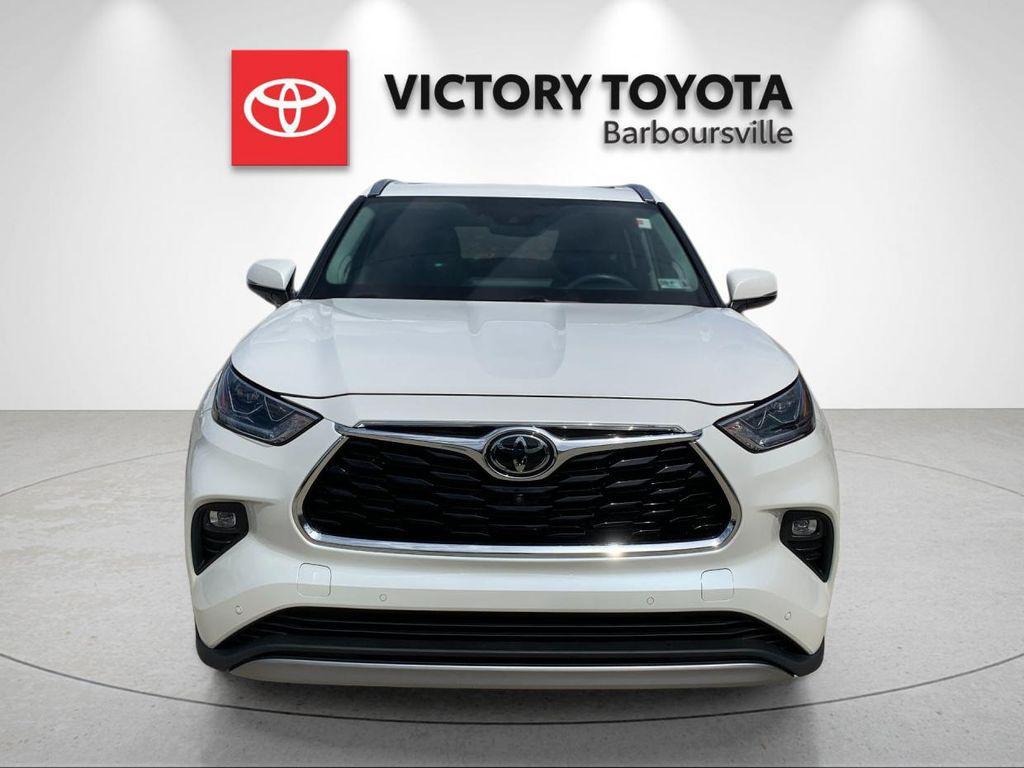 used 2020 Toyota Highlander car, priced at $35,988