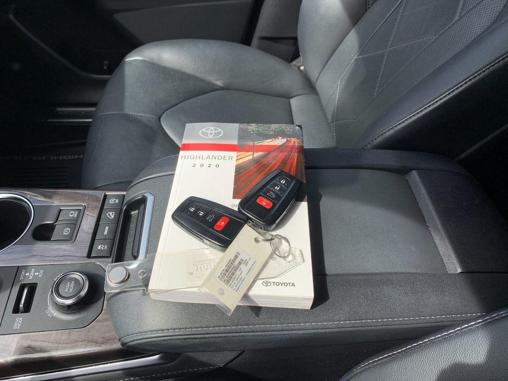 used 2020 Toyota Highlander car, priced at $35,988