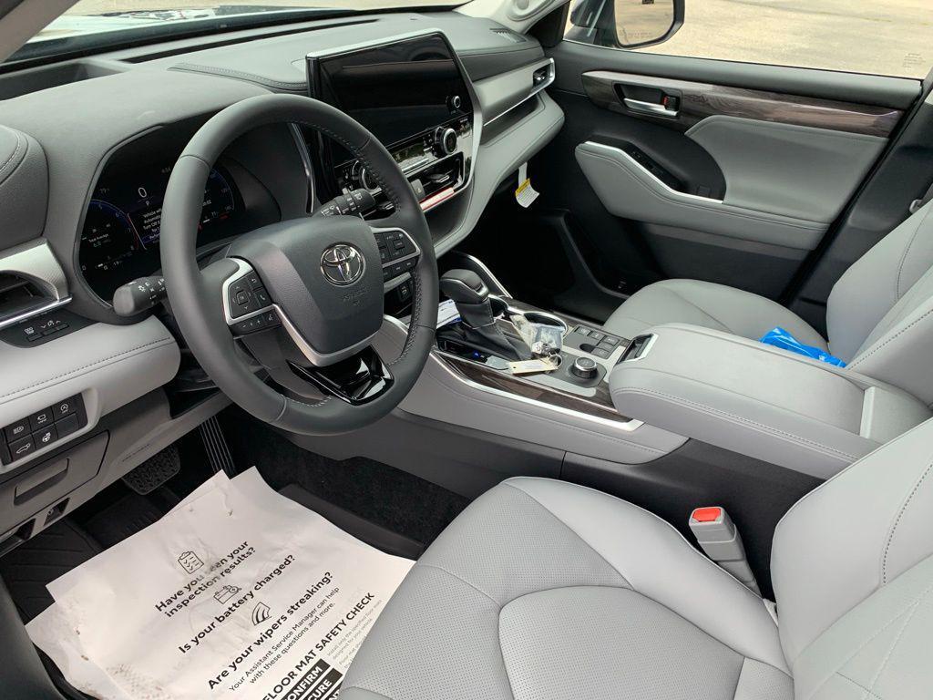 new 2026 Toyota Highlander car, priced at $56,267
