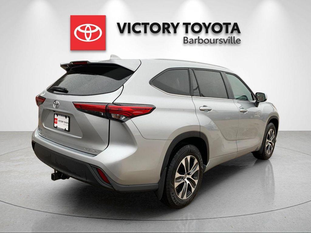 used 2022 Toyota Highlander car, priced at $32,988