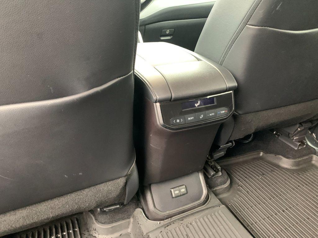 used 2022 Toyota Highlander car, priced at $32,988