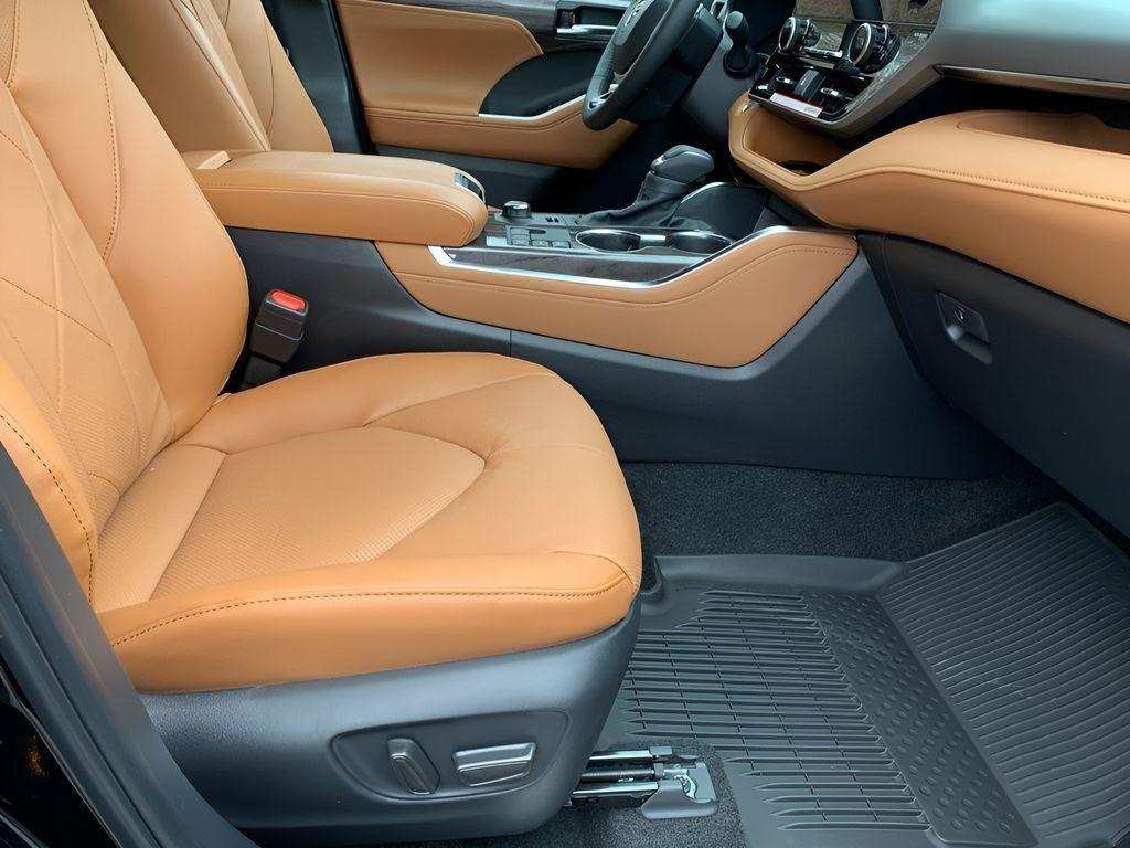 new 2026 Toyota Highlander car, priced at $52,440