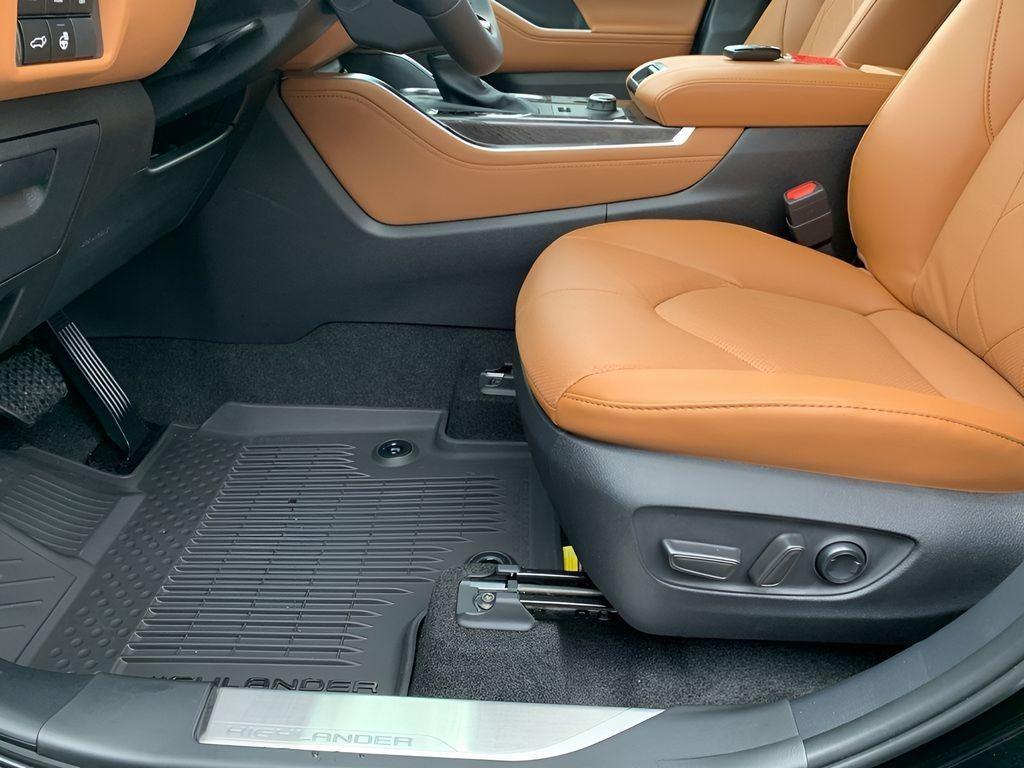 new 2026 Toyota Highlander car, priced at $52,440