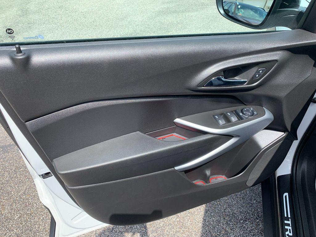 used 2025 Chevrolet Trax car, priced at $23,988