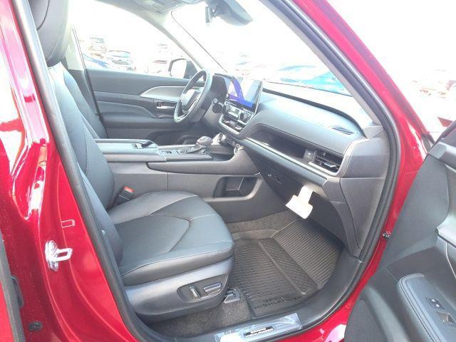 new 2026 Toyota Grand Highlander Hybrid car