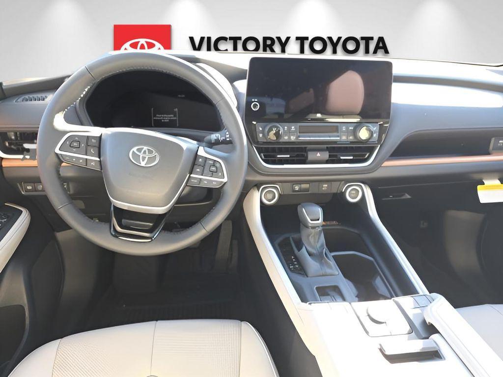 new 2026 Toyota Grand Highlander car